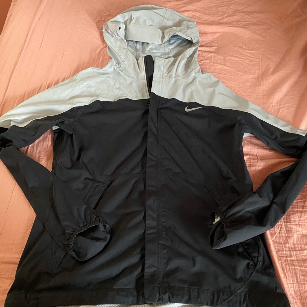 NIKE Windbreaker